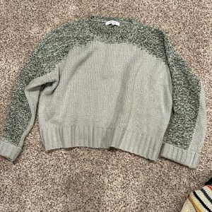 Cropped baggy sweater size M